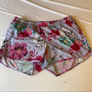 Old Navy Active Shorts XL